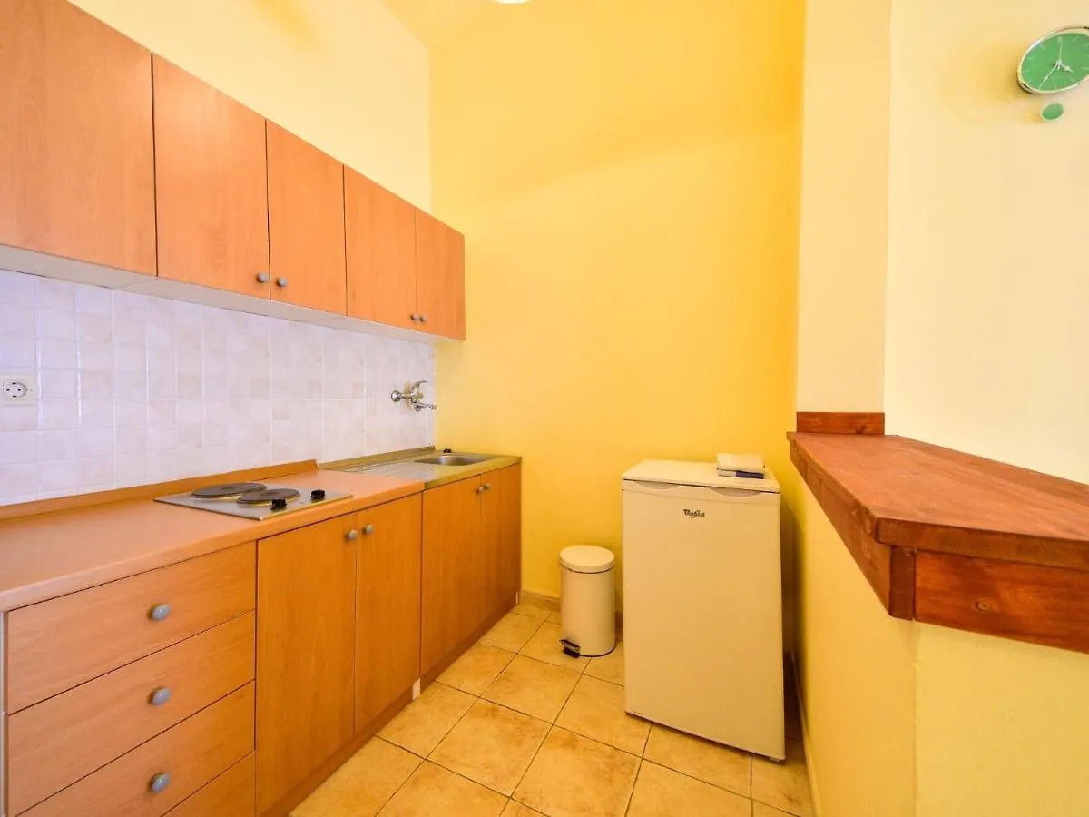 Apartment Fani-4 By Interhome